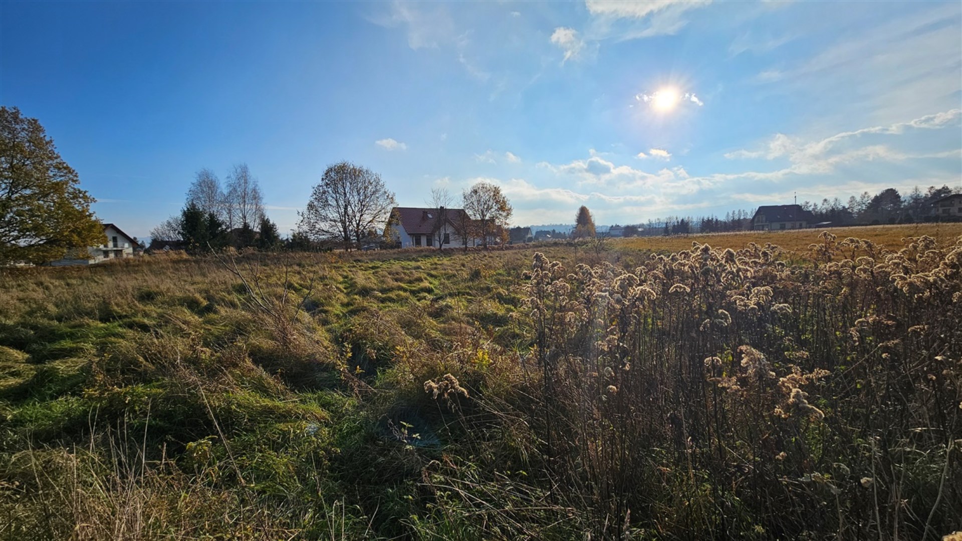 Działka na sprzedaż